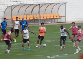 El Valencia vuelve al trabajo con Rodrigo y Kangin