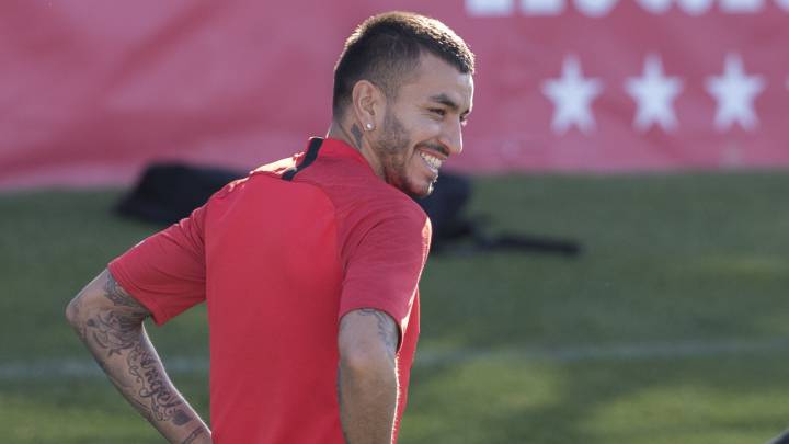 El delantero argentino del Atlético de Madrid, Ángel Correa, durante un entrenamiento.
