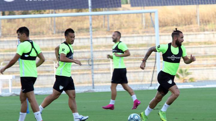 Alarma: el Málaga sigue teniendo solo siete profesionales disponibles