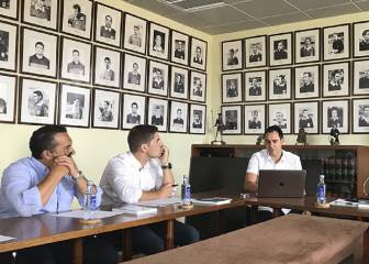 Velasco Carballo imparte formación arbitral a Robert Moreno por la nueva normativa