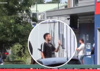 Un empleado del club increpa a Neymar en las instalaciones: