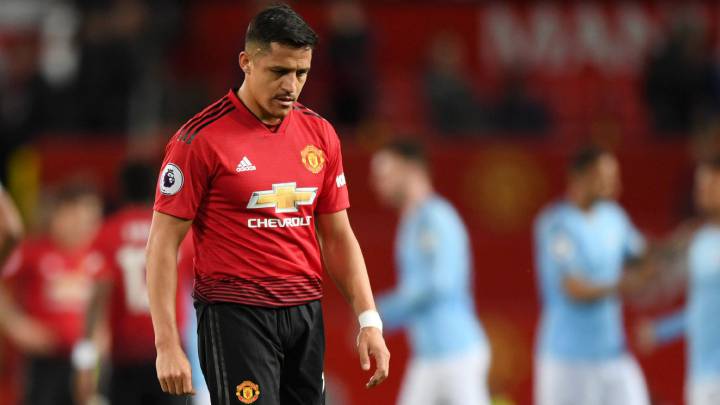 Alexis Sánchez durante el encuentro contra el Manchester City de la temporada pasada de la Premier League.