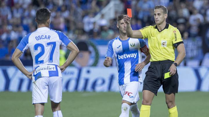 La sanción a Óscar pone en un brete a Pellegrino ante el Atleti