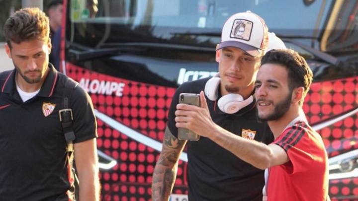 Ocampos se fotografió con los aficionados.