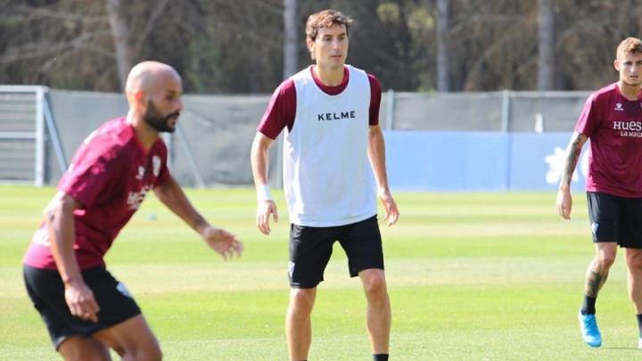 Mosquera, durante un entrenamiento del Huesca.