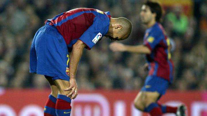 Larsson dimite cansado de insultis,