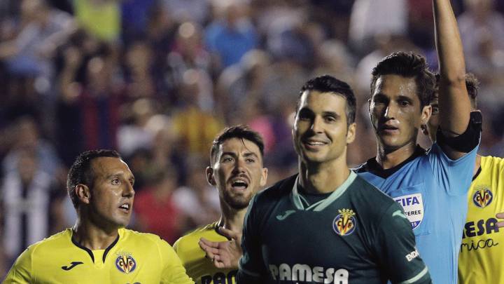 Andrés: "El que hizo la regla no ha jugado de portero en su vida"