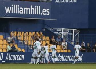 Verdú y la pizarra le dan la victoria al Elche en el epílogo