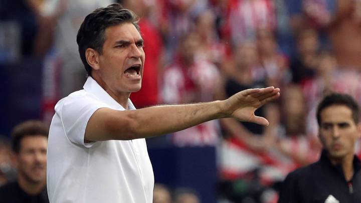 Pellegrino da instrucciones durante el Leganés-Atlético.