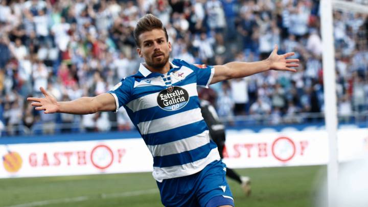 Christian Santos celebra el gol de la victoria ante el Oviedo (3-2).