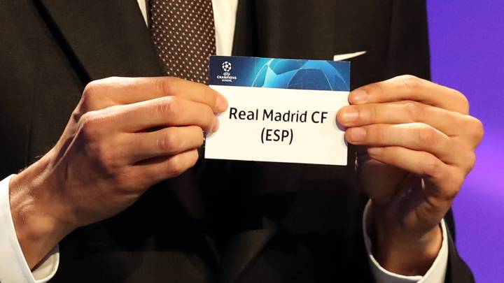 Papeleta del Real Madrid en el sorteo de la fase de grupos de la Champions League 2018-2019.