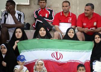 Irán cede y permite a las mujeres ir a los estadios de fútbol