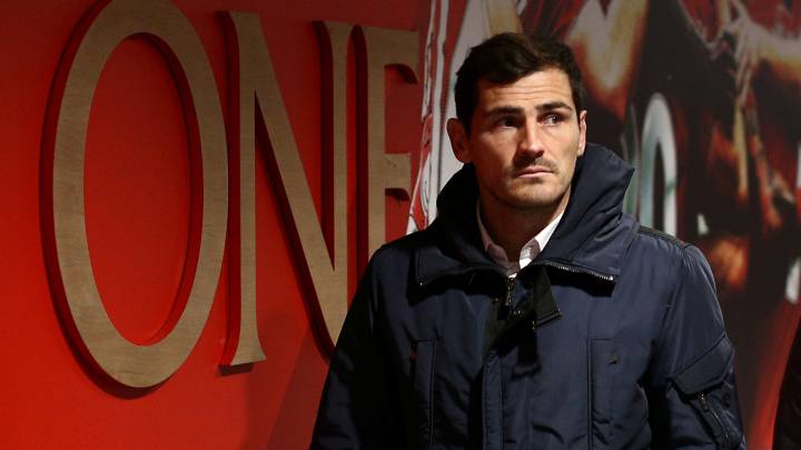 Casillas sondea al madridismo sobre fichajes y la respuesta es contundente