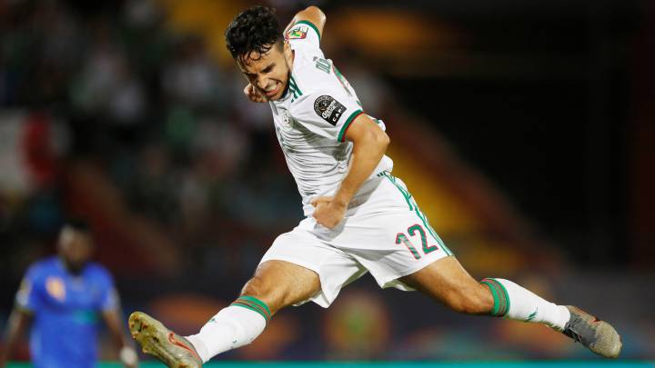 Adam Ounas, con Argelia. Llega cedido al Niza desde el Nápoles