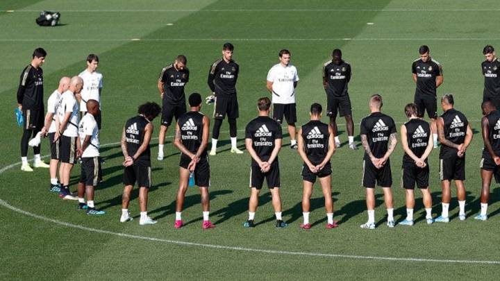 La plantilla del Real Madrid guardó un minuto de silencio por la muerte de la hija de Luis Enrique.