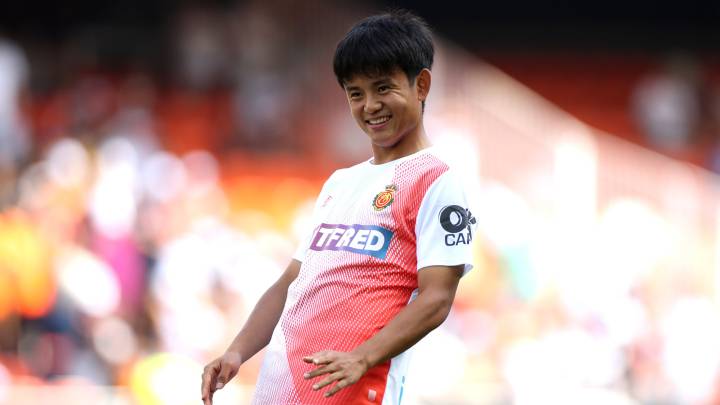 Takefusa Kubo en su partido de debut con el Mallorca.
