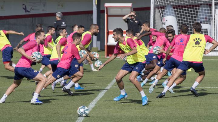La plantilla del Rayo, durante una sesión.