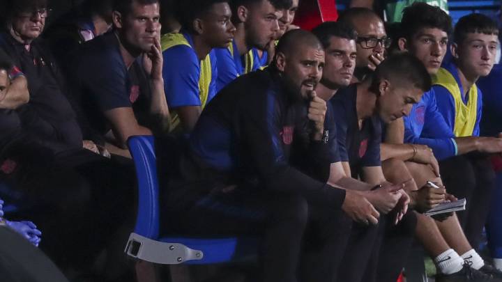 El sorprendente ritual de las monedas de Víctor Valdés