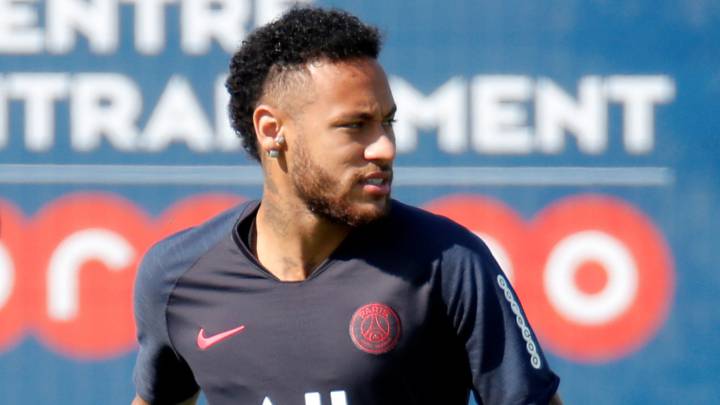 Neymar, en un entrenamiento con el PSG