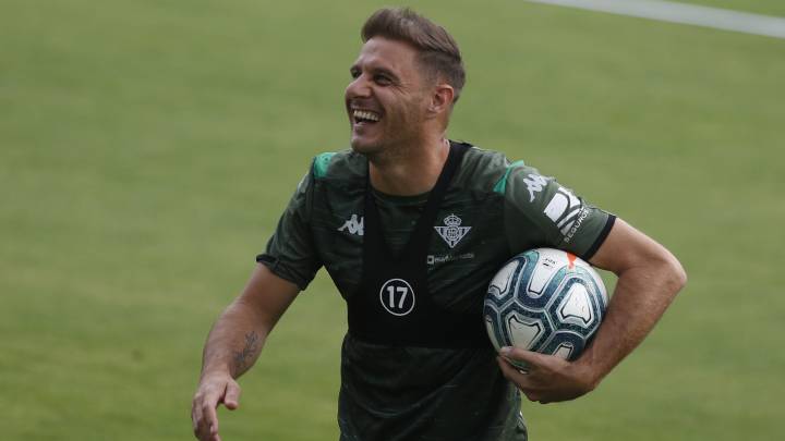 Joaquín expone virtudes hacia otra renovación con el Betis