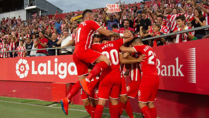 Los jugadores del Girona celebran el gol de Stuani al Málaga en Montilivi