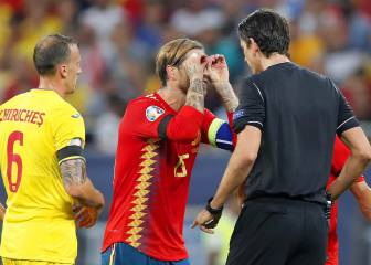 Referee Aytekin apologises to Ramos for glasses celebration yellow card
