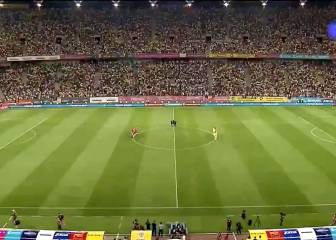 Pitos antes del Rumanía-España durante el minuto de silencio por la hija de Luis Enrique