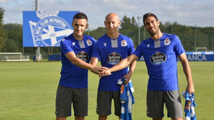 Jovanovic, Mollejo y Salva Ruiz en su presentación con el Deportivo