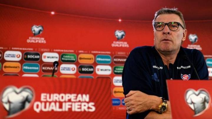 Olsen: "Ramos a veces es bruto, se lleva rojas que podría evitar"