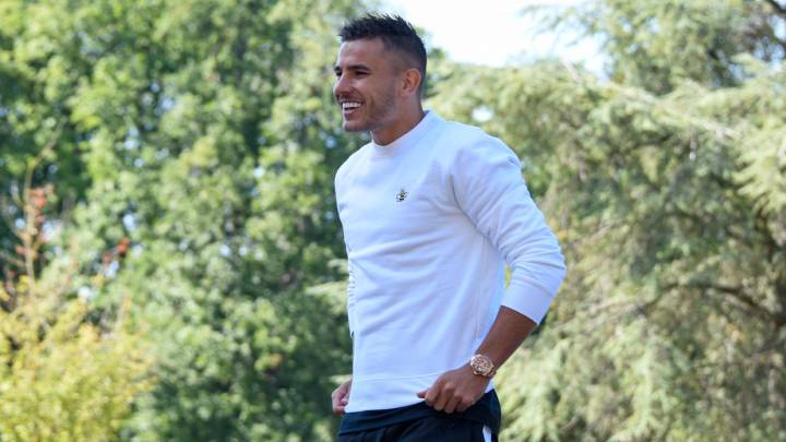 Lucas Hernández, en Clairefontaine, con Francia.