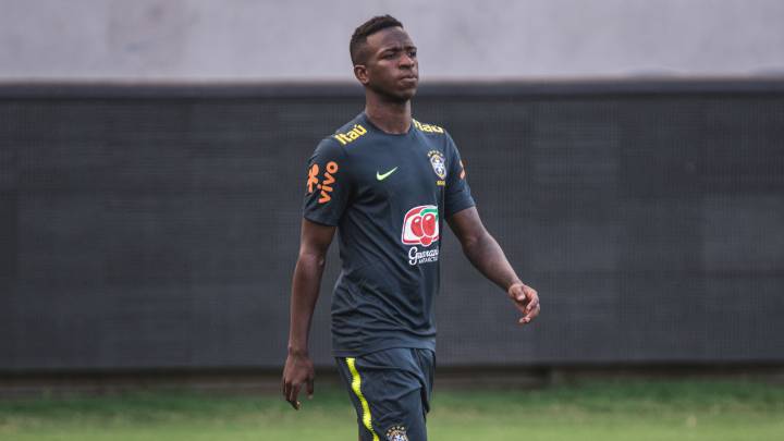 Vinicius se entrena con Brasil en Los Ángeles.