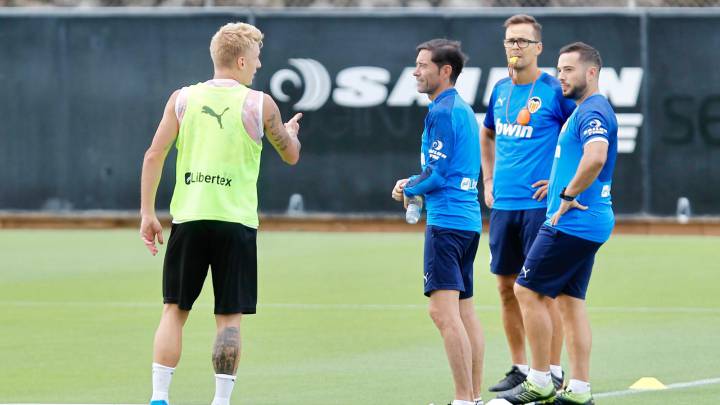 Valencia: Marcelino sigue esperando a los internacionales