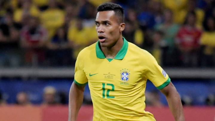 Alex Sandro, en un partido con la selección brasileña.