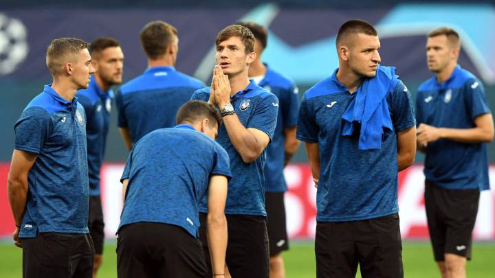 Los jugadores del Atalanta en Zagreb.