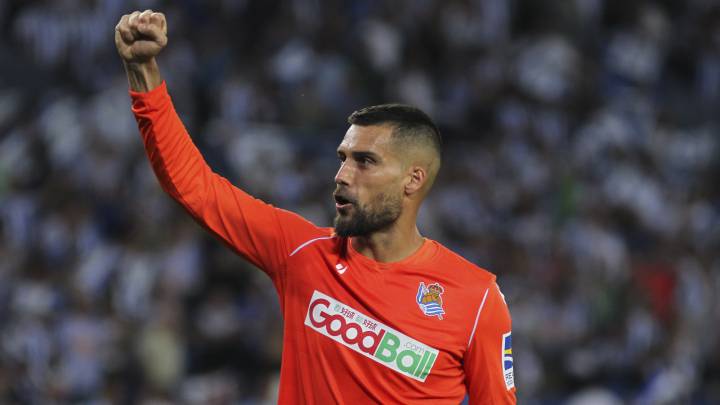Moyá celebra la victoria de la Real Sociedad ante el Atlético.