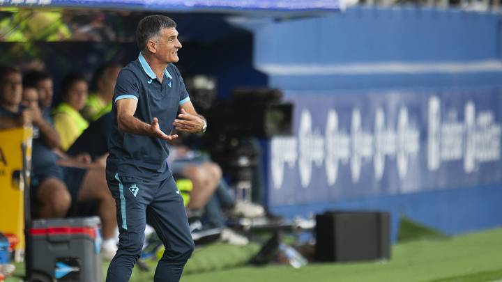 Mendilibar, en el partido entre Eibar y Espanyol.