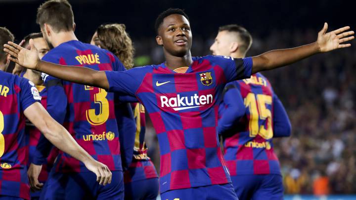 Ansu Fati celebra un gol con el Barcelona