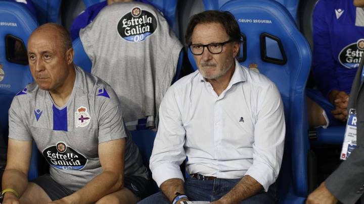 Anquela en el banquillo del Deportivo en Riazor