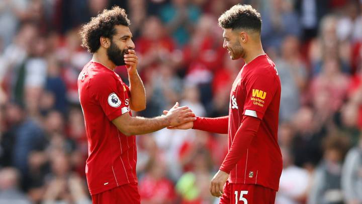 Oxlade-Chamberlain: “Salah no tiene que pasarnos el balón”