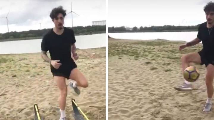 Vrsaljko, ayer, tocando ya balón.
