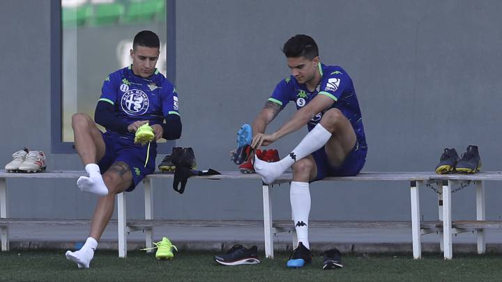 El Betis dio una lista de 19 jugadores para enfrentarse al Levante en la que Cristian Tello es la gran novedad y faltan Nabil Fekir y Juanmi Jiménez.
