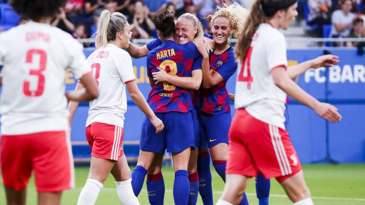 El Barcelona celebra el segundo gol.