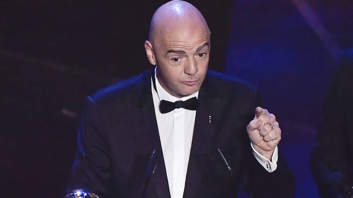 El plan FIFA contra los sueldos de los agentes y las cesiones
