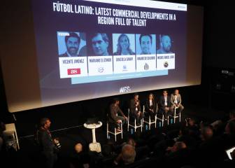 Vicente Jiménez, moderador en la mesa redonda del Fútbol Latino