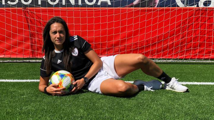 La futbolista posó para AS tras la entrevista.