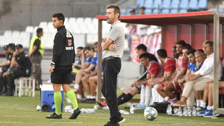 Unzué: "Debemos quitarle el balón al Huesca"