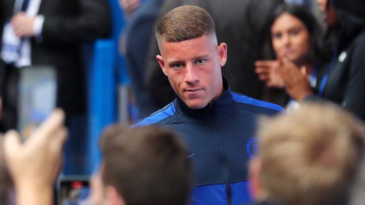 Barkley la lía en un taxi y tiene que ser escoltado por la Policía