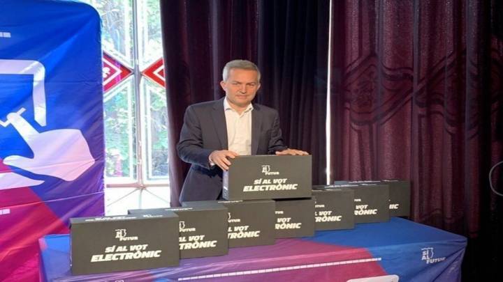A Font le faltaron 58 votos para sacar adelante el voto electrónico