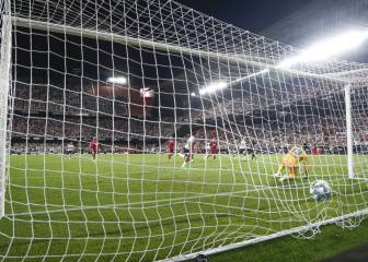 Parejo igualó en penaltis a Villa y Penev y ya apunta a Kempes