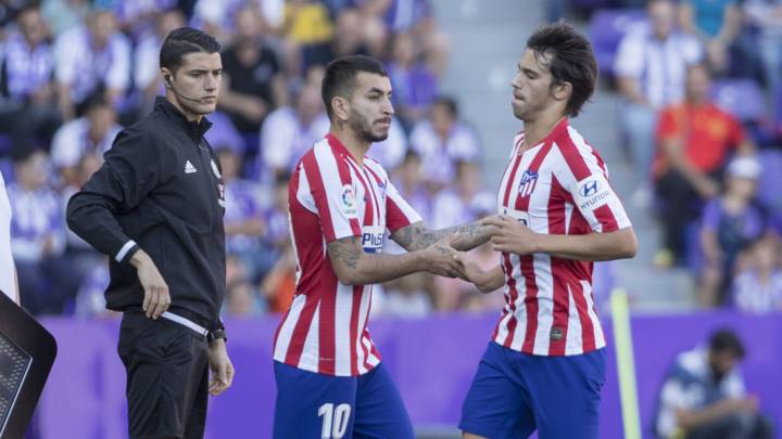 Correa sustituye a João Félix.